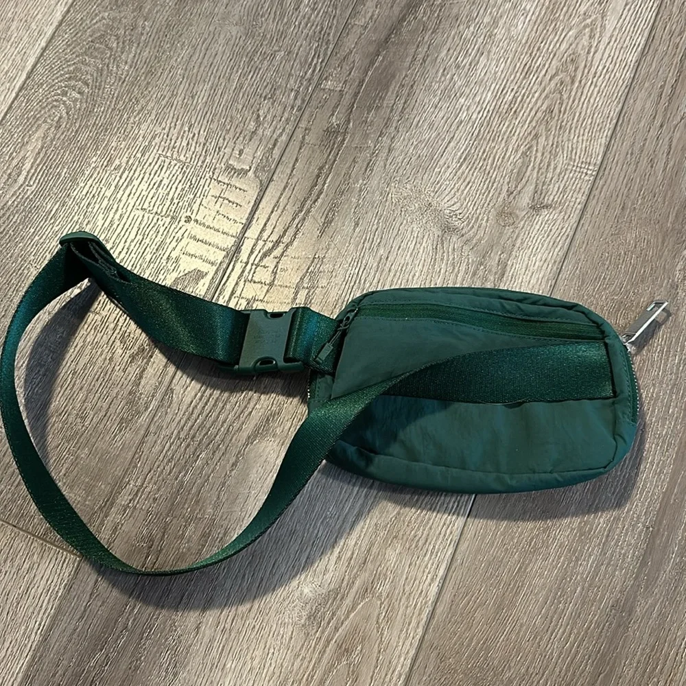 lululemon athletica dark green crossbody belt bag